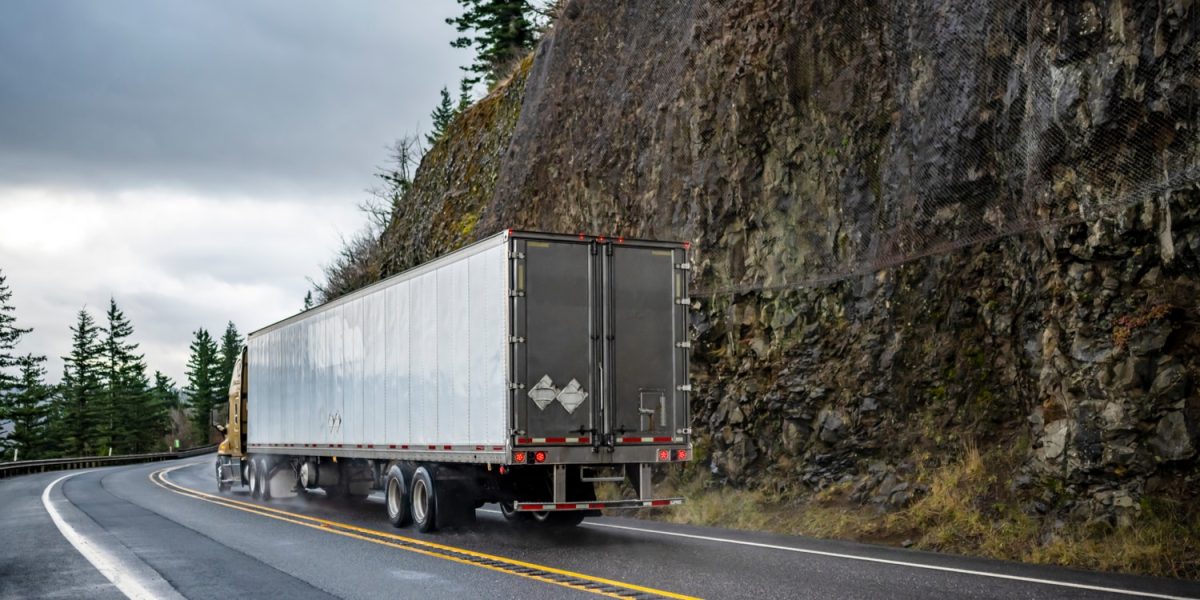 Mountain Driving Tips for Truckers