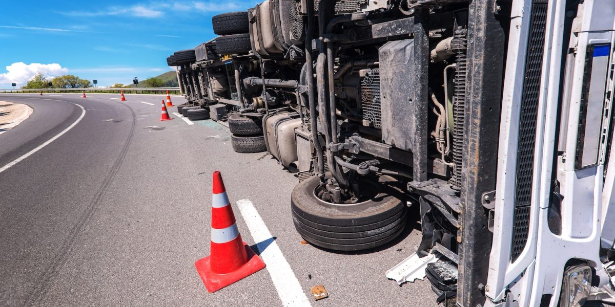 What To Do If You’re In A Trucking Accident
