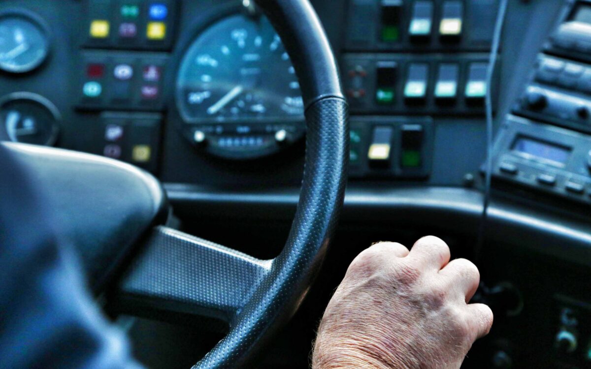 A Beginner’s Guide to Defensive Driving for Commercial Truck Drivers
